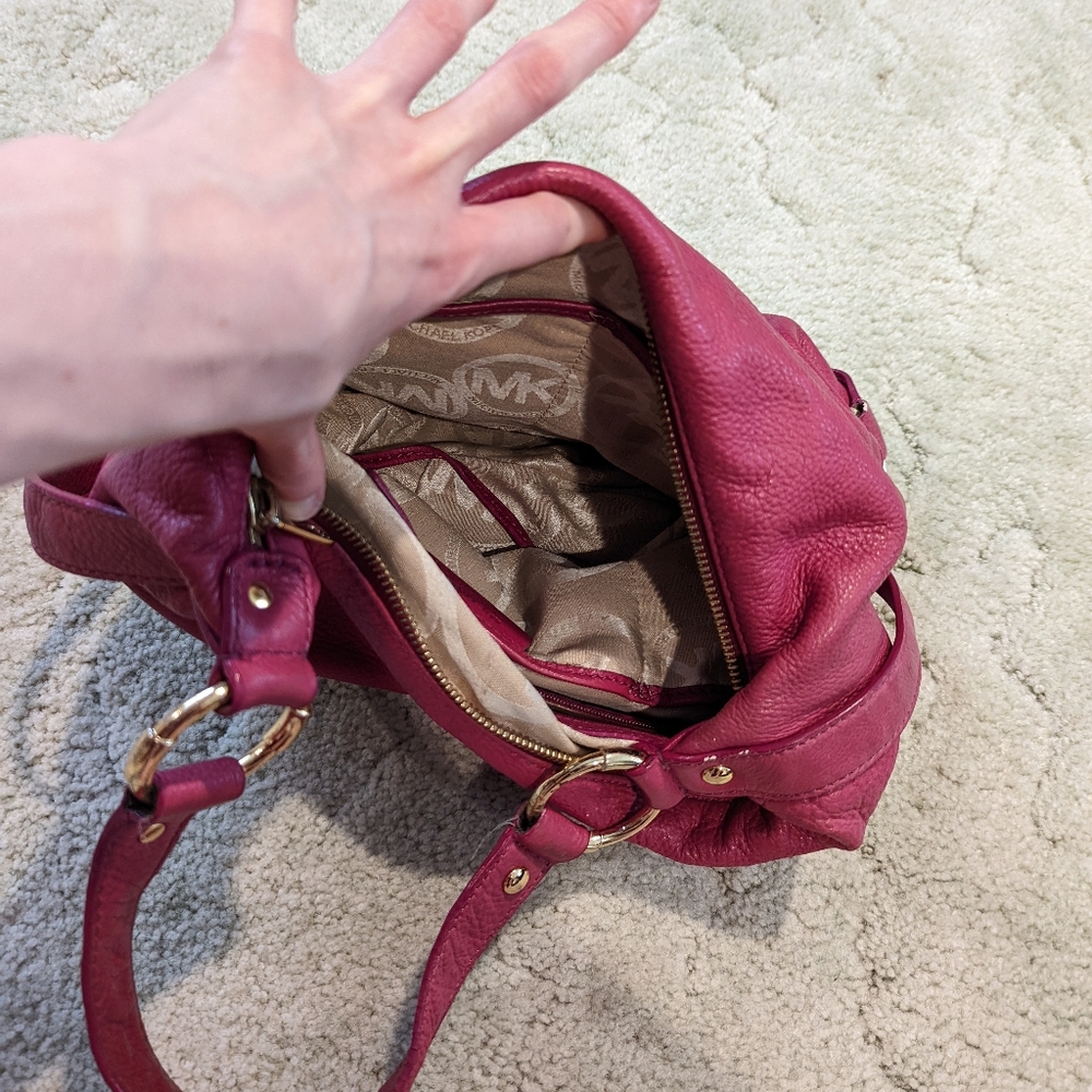 Michael Kors fuchsia handbag - Picture 6 of 7